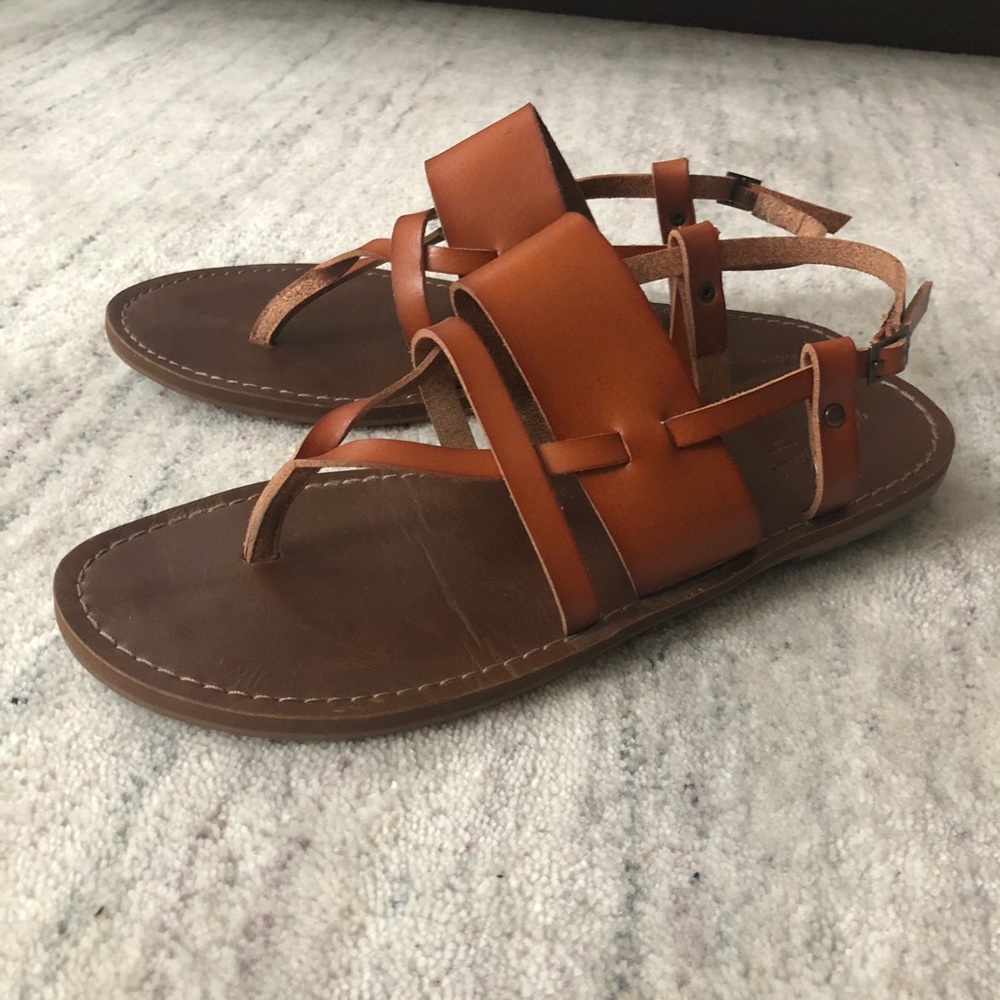 Universal Thread Sz 8 Sandal